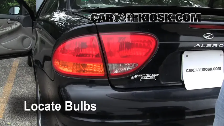 2000 Oldsmobile Alero GL 3.4L V6 Sedan (4 Door) Luces Luz trasera (reemplazar foco)